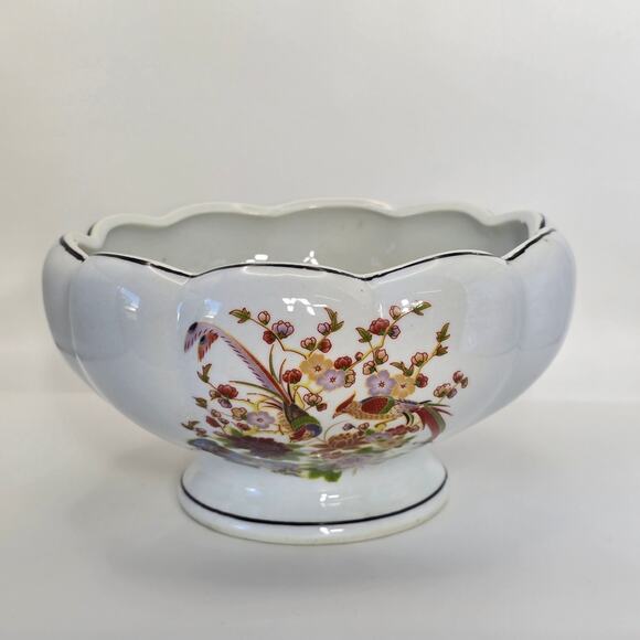 Retro Scalloped Rim Ceramic Floral Bowl AAA Imports/Decoware Apopka Florida 8″ - Picture 1 of 9